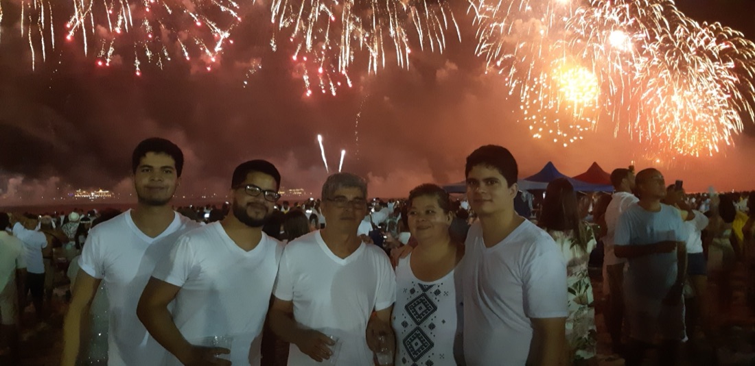 Victor recibiendo el año nuevo en Copacabana